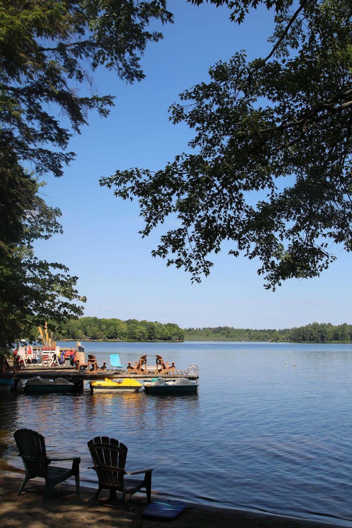 Black Lake Cabins Torrance Ngoại thất bức ảnh